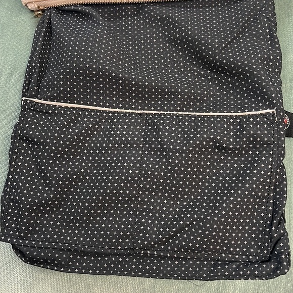 Urban Expressions Tallulah Floral Embroidered Velvet Purse - Picture 9 of 9